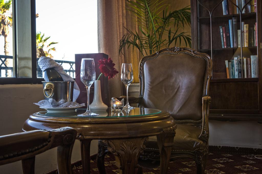 The Seasons Hotel -Studio & Suite Нетания Экстерьер фото