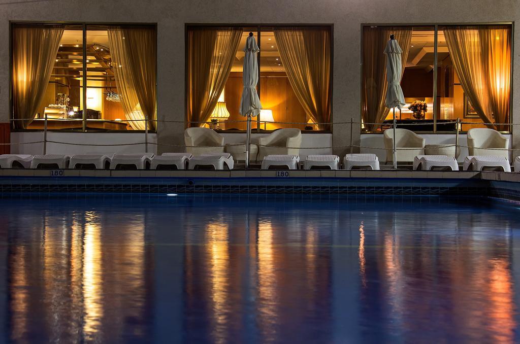 The Seasons Hotel -Studio & Suite Нетания Экстерьер фото